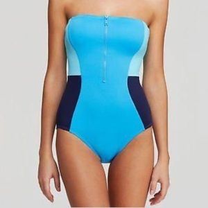 DKNY COLOR BLOCK STRAPLESS ONE PIECE BATHING SUIT 🩱